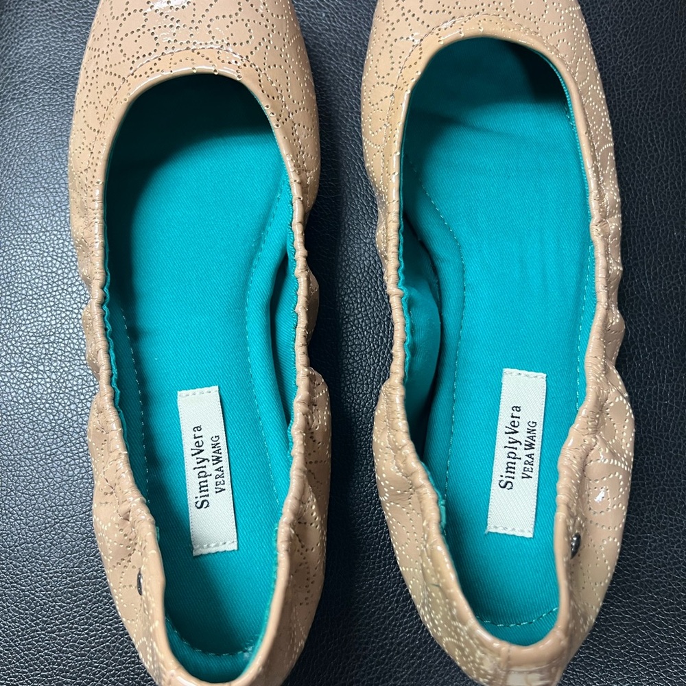 Vera Wang SimplyVera Tan Shoes
